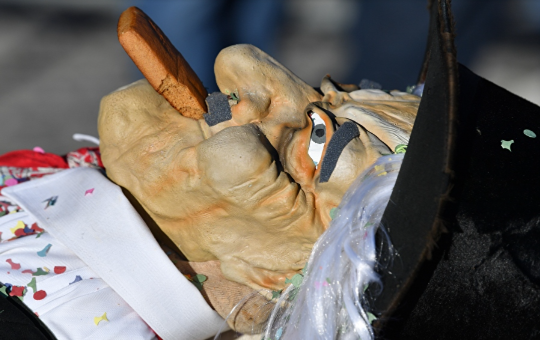 Fasnacht! Gidio Hosestoss